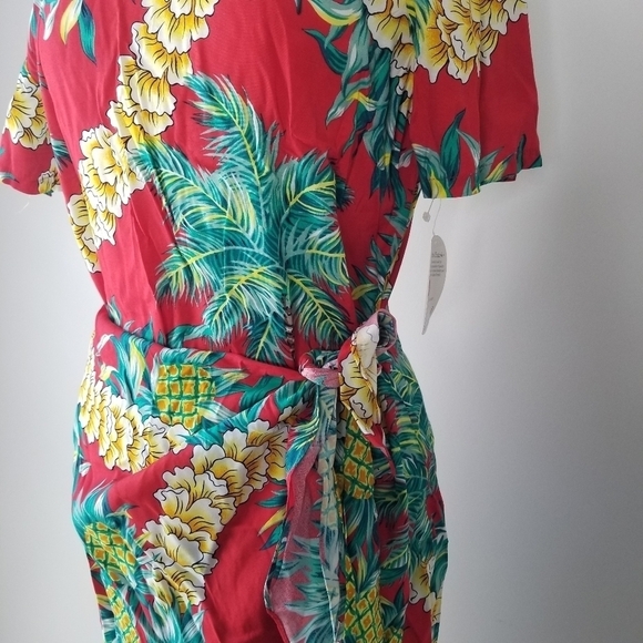 NWT Hilo Hattie Red Tropical Pineapple Print Hawaiian Wrap Dress Size M - Picture 5 of 14